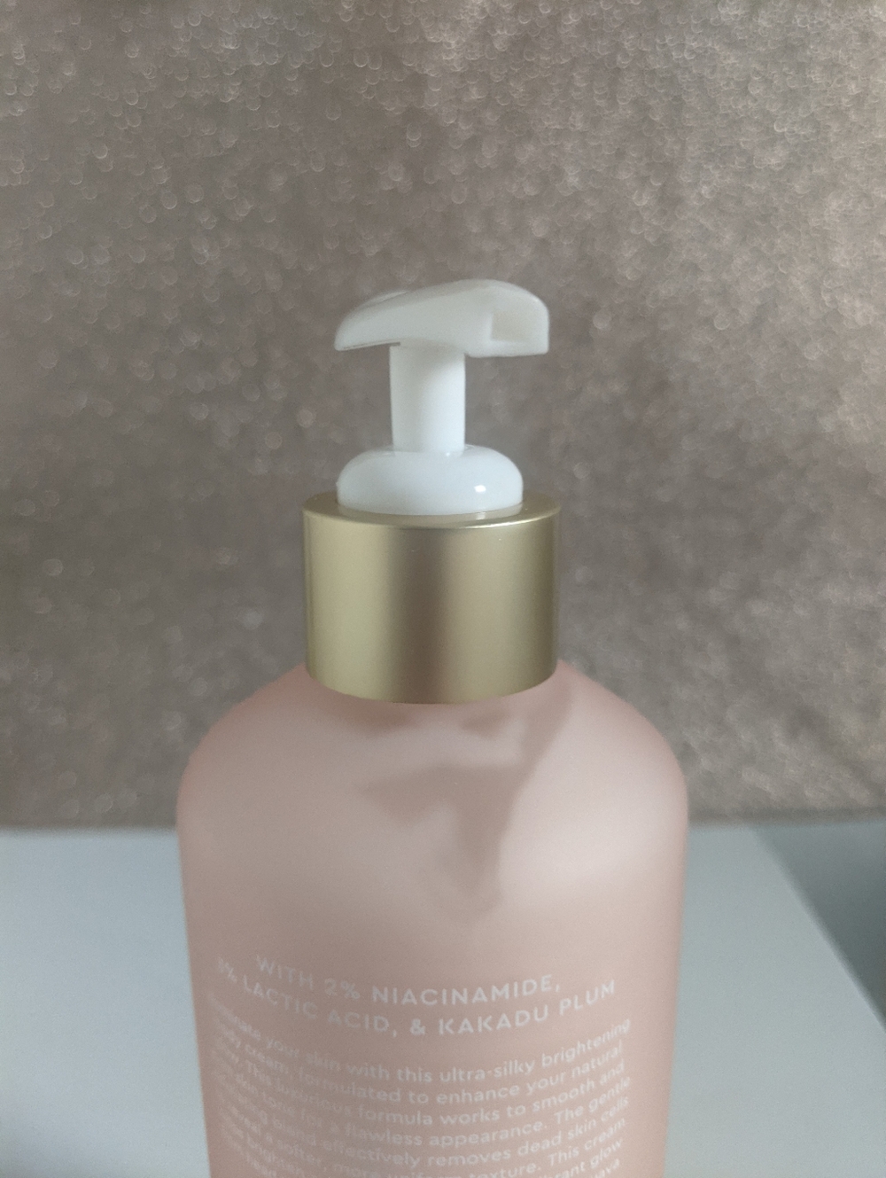 Kopari Brightening Silk Body Cream - White with Blush Pink Logo - Picture 7 of 11